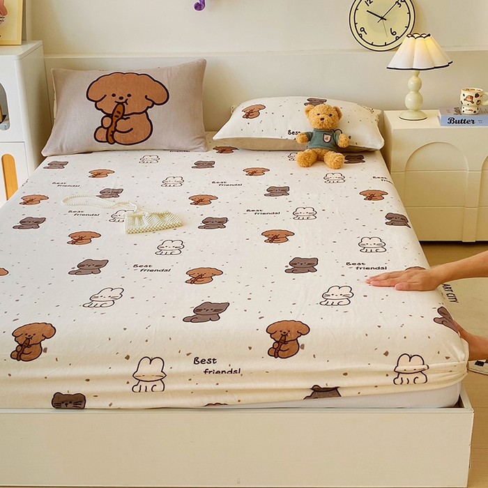 91家纺网 家纺一手货源 找家纺 葡萄家 2025年新款牛奶绒印花单床笠萌系卡通床笠款 动物乐园