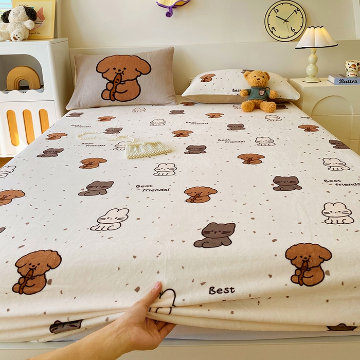 91家纺网 家纺一手货源 找家纺 葡萄家 2025年新款牛奶绒印花单床笠萌系卡通床笠款 动物乐园