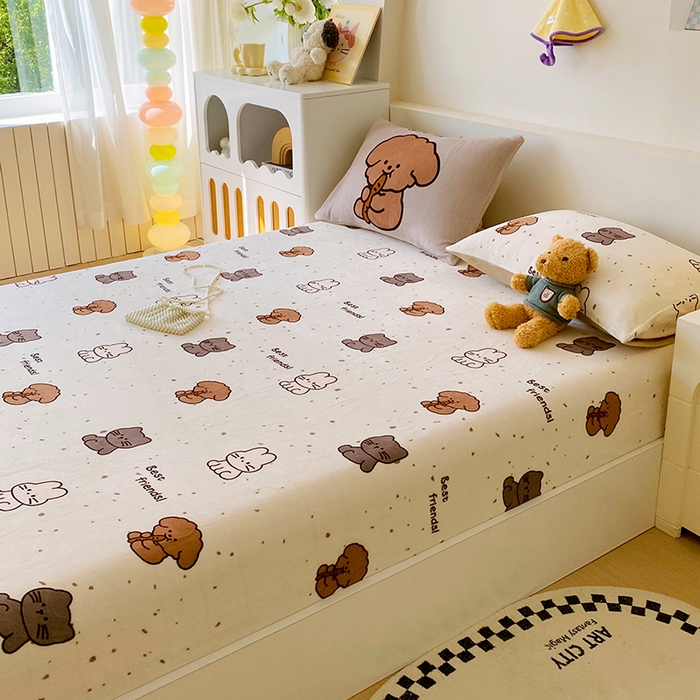 91家纺网 家纺一手货源 找家纺 葡萄家 2025年新款牛奶绒印花单床笠萌系卡通床笠款 动物乐园