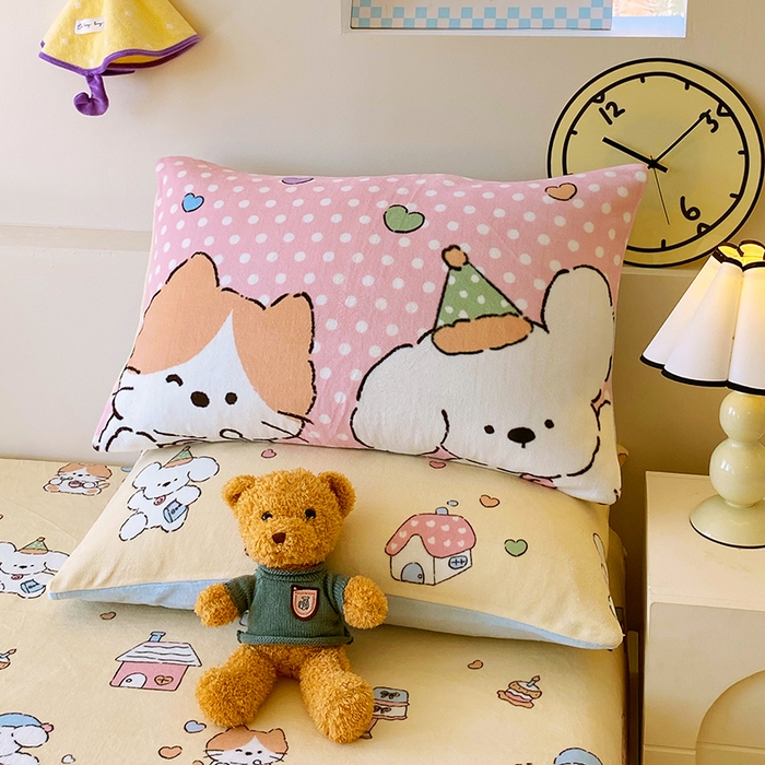 91家纺网 家纺一手货源 找家纺 葡萄家 2025年新款牛奶绒印花单床笠萌系卡通床笠款 卡通乐园