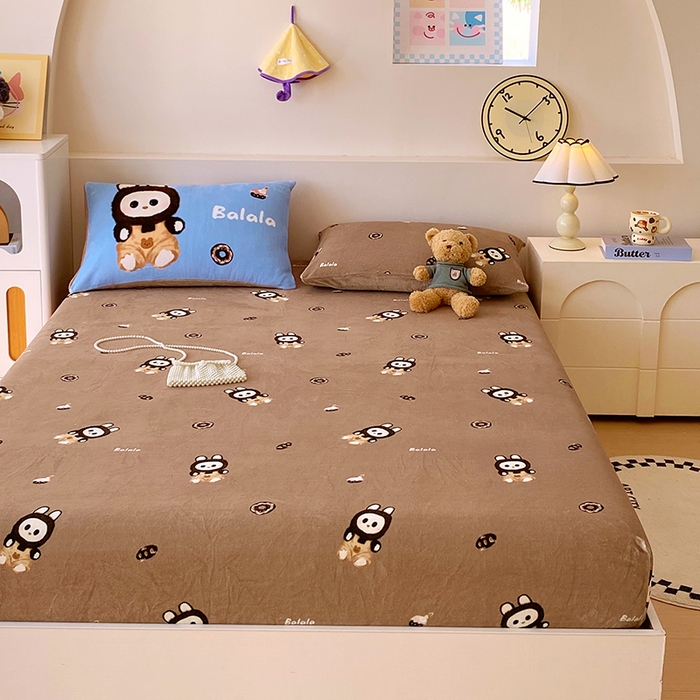 91家纺网 家纺一手货源 找家纺 葡萄家 2025年新款牛奶绒印花单床笠萌系卡通床笠款 拉蒙