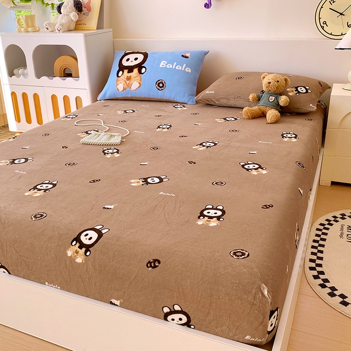 91家纺网 家纺一手货源 找家纺 葡萄家 2025年新款牛奶绒印花单床笠萌系卡通床笠款 拉蒙