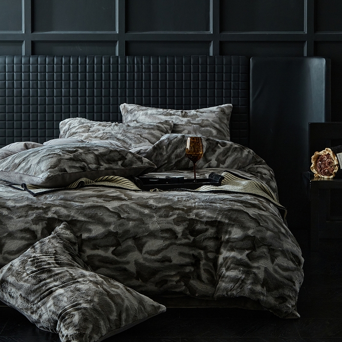 91家纺网 家纺一手货源 找家纺 缘生活 2025新款消光印花绒四件套年轻时尚 消光印花绒-灰色