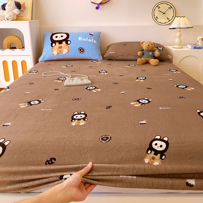 91家纺网 家纺一手货源 找家纺 葡萄家 2025年新款牛奶绒印花单床笠萌系卡通床笠款 拉蒙