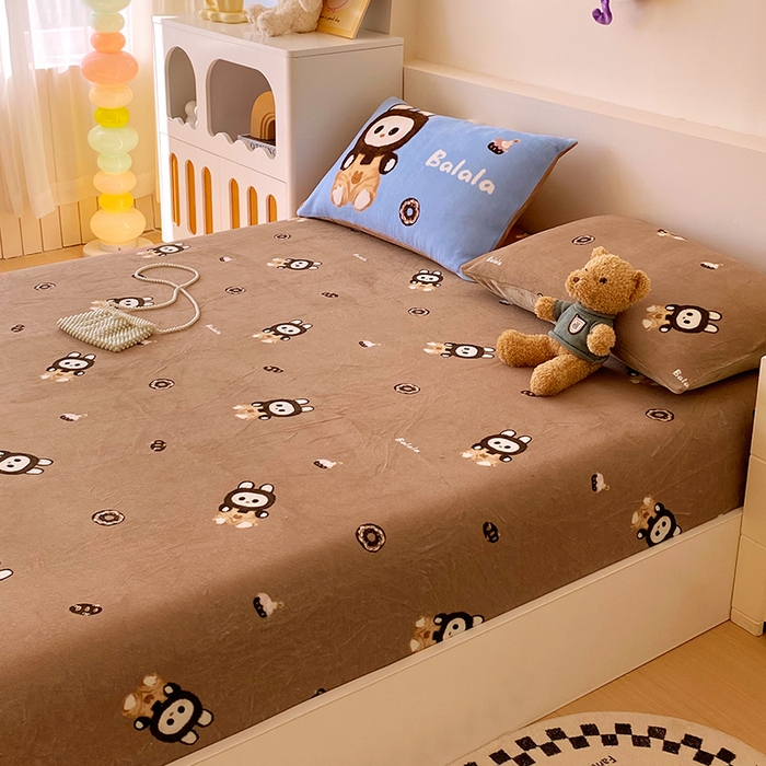 91家纺网 家纺一手货源 找家纺 葡萄家 2025年新款牛奶绒印花单床笠萌系卡通床笠款 拉蒙