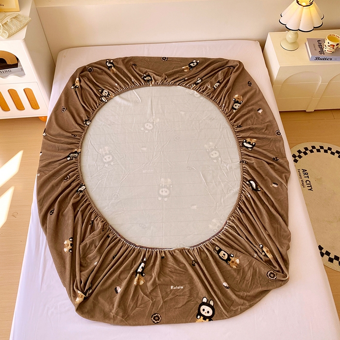 91家纺网 家纺一手货源 找家纺 葡萄家 2025年新款牛奶绒印花单床笠萌系卡通床笠款 拉蒙