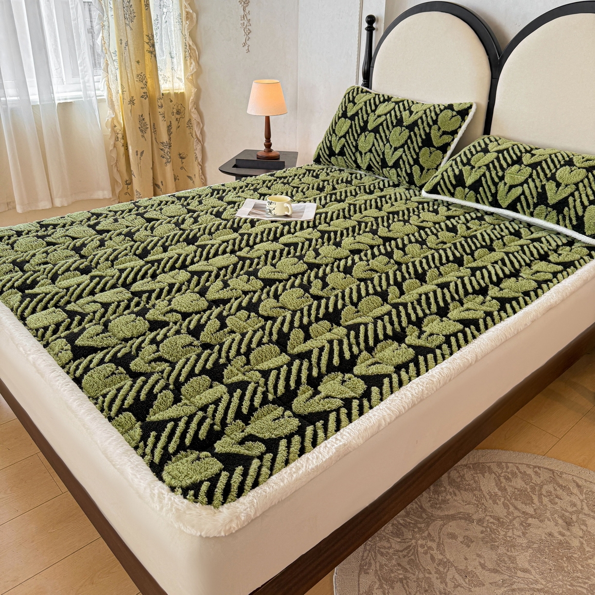 91家纺网 家纺一手货源 找家纺 LIFE.丽芙 2025秋冬新款色纱提花舒棉绒加厚夹棉床垫床护垫单件简约床褥床垫子三件套 郁金香-草绿