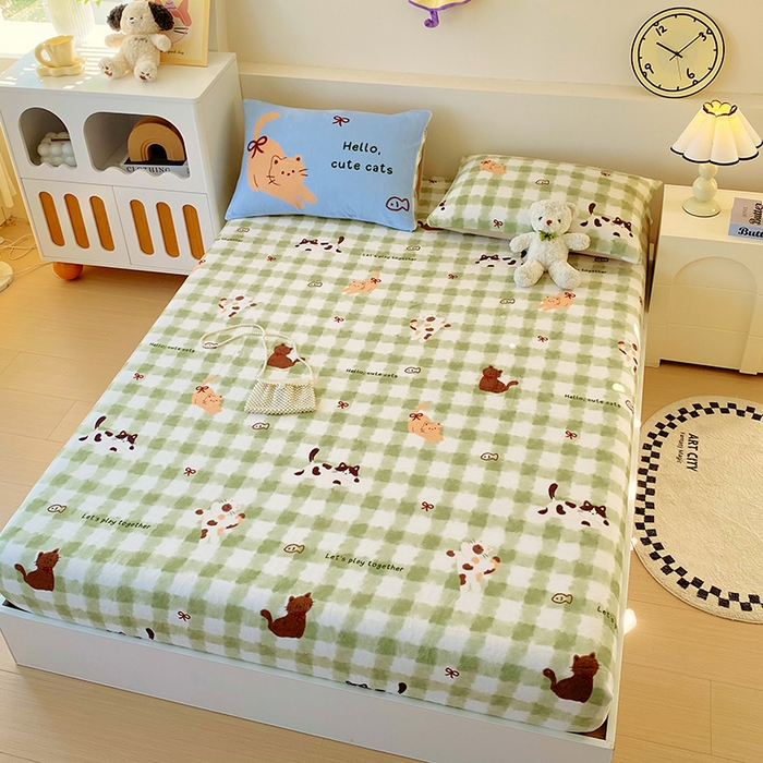 91家纺网 家纺一手货源 找家纺 葡萄家 2025年新款牛奶绒印花单床笠萌系卡通床笠款 莫妮卡