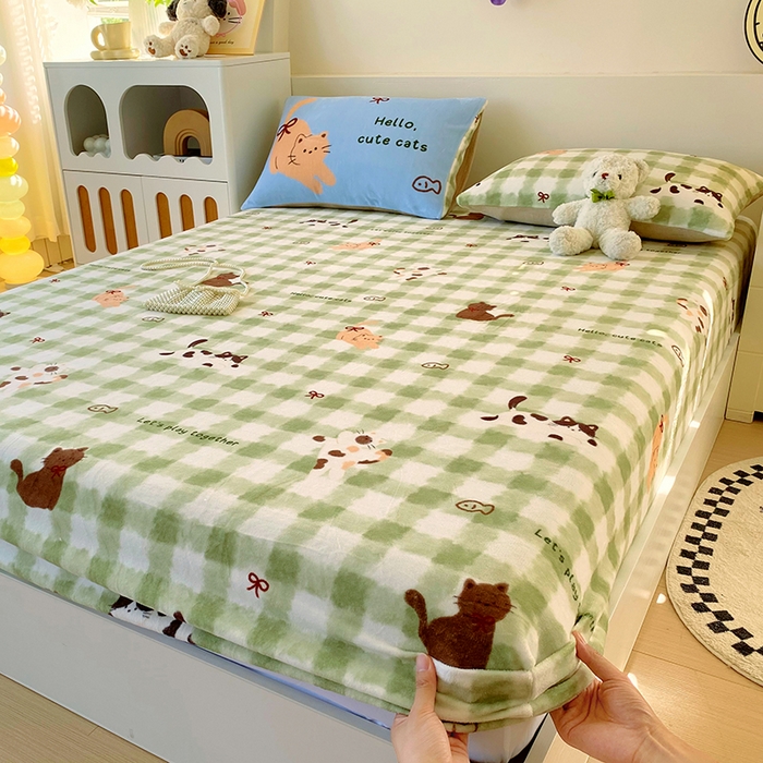 91家纺网 家纺一手货源 找家纺 葡萄家 2025年新款牛奶绒印花单床笠萌系卡通床笠款 莫妮卡