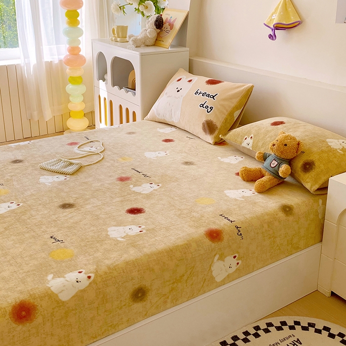 91家纺网 家纺一手货源 找家纺 葡萄家 2025年新款牛奶绒印花单床笠萌系卡通床笠款 泡芙狗