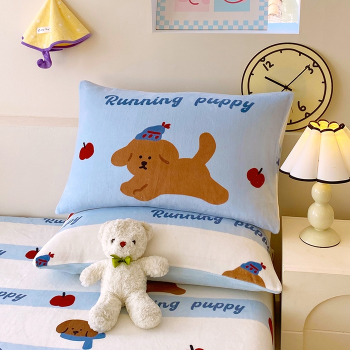 91家纺网 家纺一手货源 找家纺 葡萄家 2025年新款牛奶绒印花单床笠萌系卡通床笠款 俏皮狗