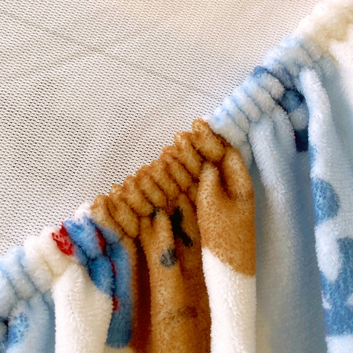 91家纺网 家纺一手货源 找家纺 葡萄家 2025年新款牛奶绒印花单床笠萌系卡通床笠款 俏皮狗