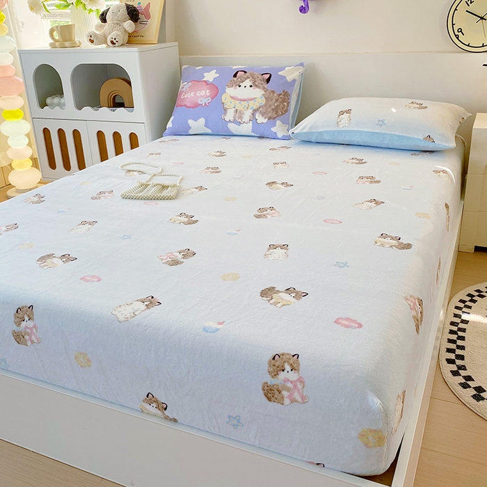 91家纺网 家纺一手货源 找家纺 葡萄家 2025年新款牛奶绒印花单床笠萌系卡通床笠款 软萌猫蓝