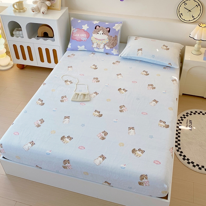 91家纺网 家纺一手货源 找家纺 葡萄家 2025年新款牛奶绒印花单床笠萌系卡通床笠款 软萌猫蓝