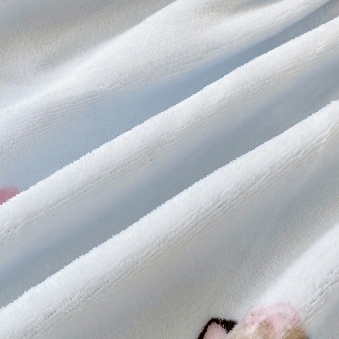 91家纺网 家纺一手货源 找家纺 葡萄家 2025年新款牛奶绒印花单床笠萌系卡通床笠款 软萌猫蓝