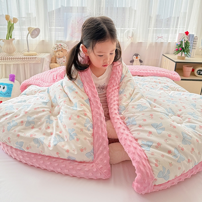 91家纺网 家纺一手货源 找家纺 十九色 2025秋冬新款全棉豆豆被春秋被被子被芯 蝴蝶结