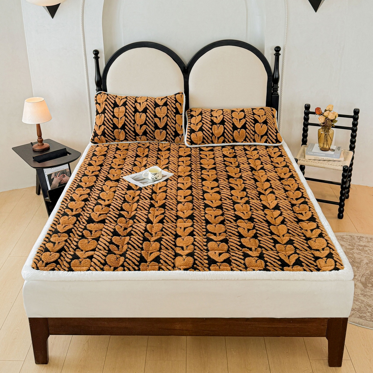 91家纺网 家纺一手货源 找家纺 LIFE.丽芙 2025秋冬新款色纱提花舒棉绒加厚夹棉床垫床护垫单件简约床褥床垫子三件套 郁金香-黄棕