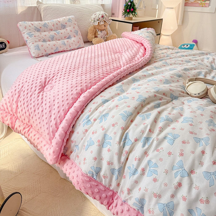 91家纺网 家纺一手货源 找家纺 十九色 2025秋冬新款全棉豆豆被春秋被被子被芯 蝴蝶结