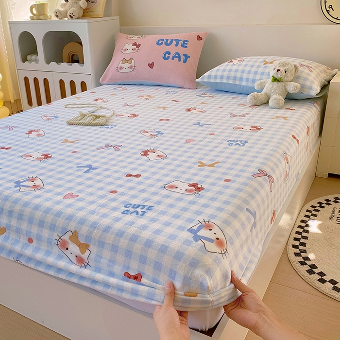 91家纺网 家纺一手货源 找家纺 葡萄家 2025年新款牛奶绒印花单床笠萌系卡通床笠款 蓝格猫咪