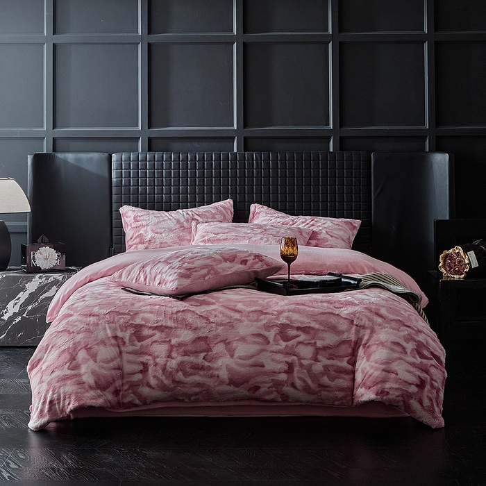 91家纺网 家纺一手货源 找家纺 缘生活 2025新款消光印花绒四件套年轻时尚 消光印花绒-粉色