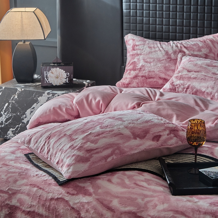 91家纺网 家纺一手货源 找家纺 缘生活 2025新款消光印花绒四件套年轻时尚 消光印花绒-粉色