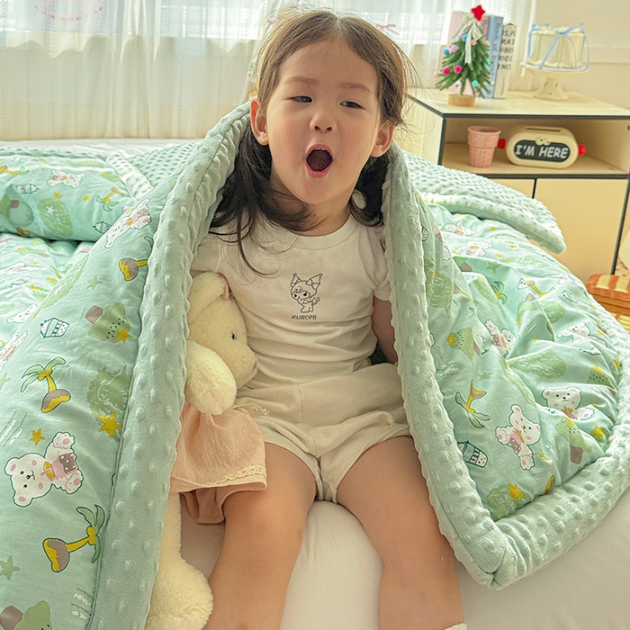 91家纺网 家纺一手货源 找家纺 十九色 2025秋冬新款全棉豆豆被春秋被被子被芯 慕斯熊