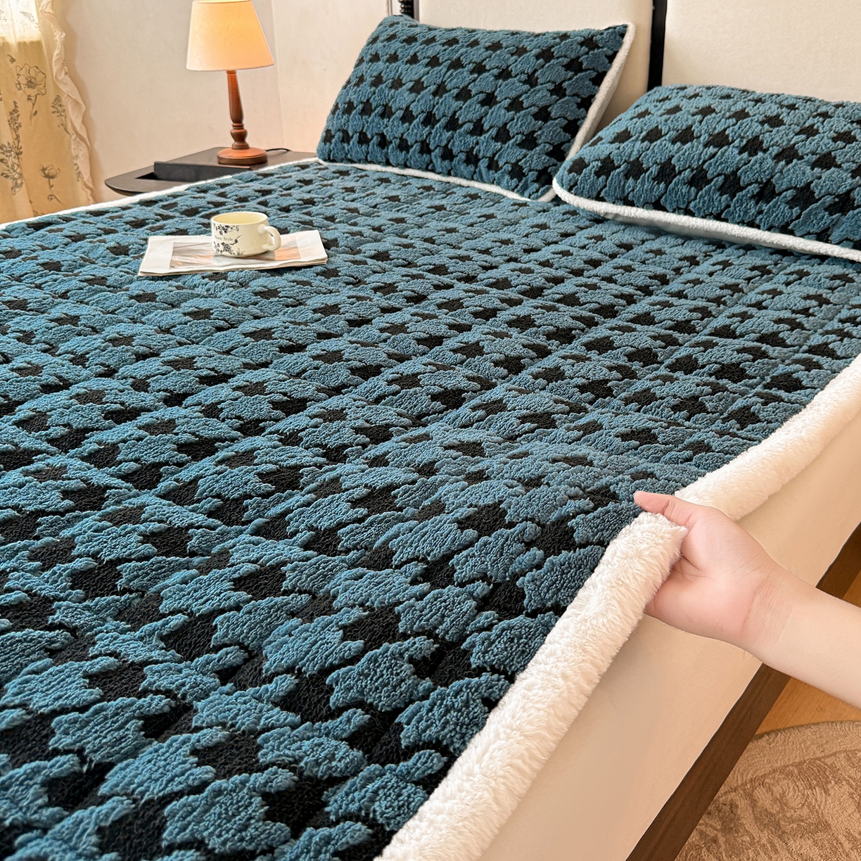 LIFE.丽芙 2025秋冬新款色纱提花舒棉绒加厚夹棉床垫床护垫单件简约床褥床垫子三件套 千鸟格-蓝灰