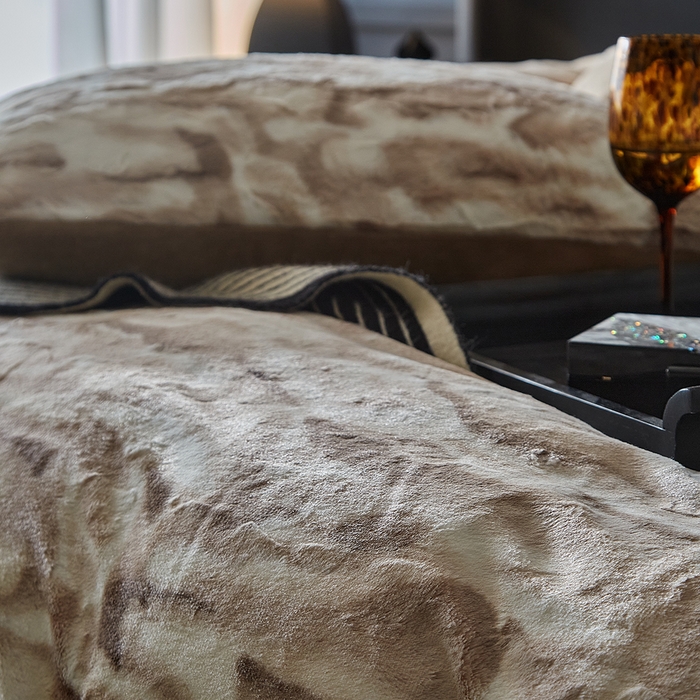 91家纺网 家纺一手货源 找家纺 缘生活 2025新款消光印花绒四件套年轻时尚 消光印花绒-卡其