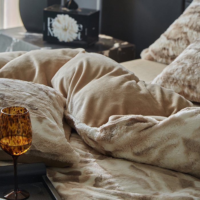 91家纺网 家纺一手货源 找家纺 缘生活 2025新款消光印花绒四件套年轻时尚 消光印花绒-卡其