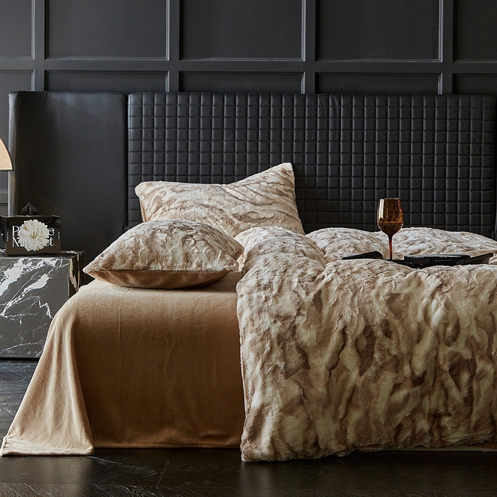 91家纺网 家纺一手货源 找家纺 缘生活 2025新款消光印花绒四件套年轻时尚 消光印花绒-卡其