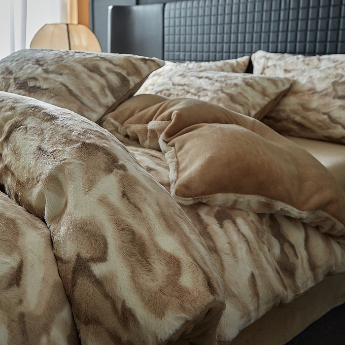 91家纺网 家纺一手货源 找家纺 缘生活 2025新款消光印花绒四件套年轻时尚 消光印花绒-卡其