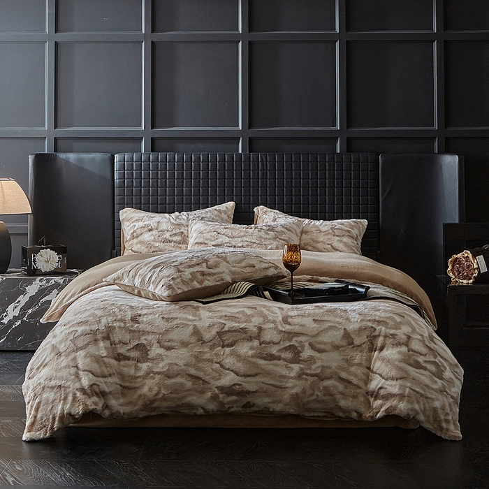 91家纺网 家纺一手货源 找家纺 缘生活 2025新款消光印花绒四件套年轻时尚 消光印花绒-卡其