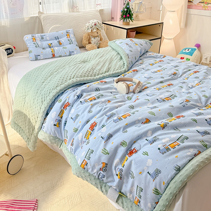 91家纺网 家纺一手货源 找家纺 十九色 2025秋冬新款全棉豆豆被春秋被被子被芯 小火车