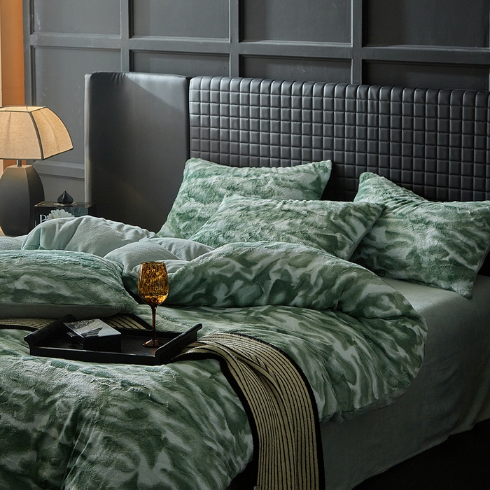 91家纺网 家纺一手货源 找家纺 缘生活 2025新款消光印花绒四件套年轻时尚 消光印花绒-绿色