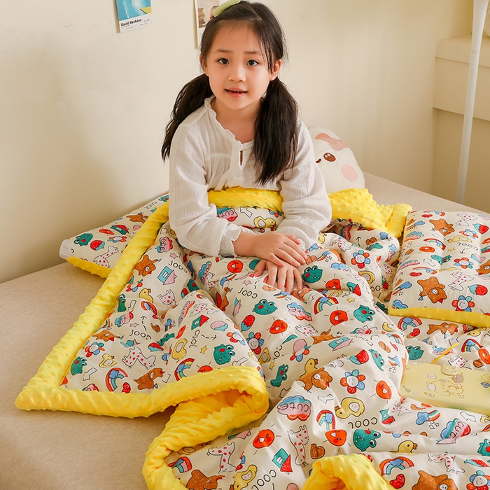 91家纺网 家纺一手货源 找家纺 十九色 2025秋冬新款全棉豆豆被春秋被被子被芯 彩虹乐园