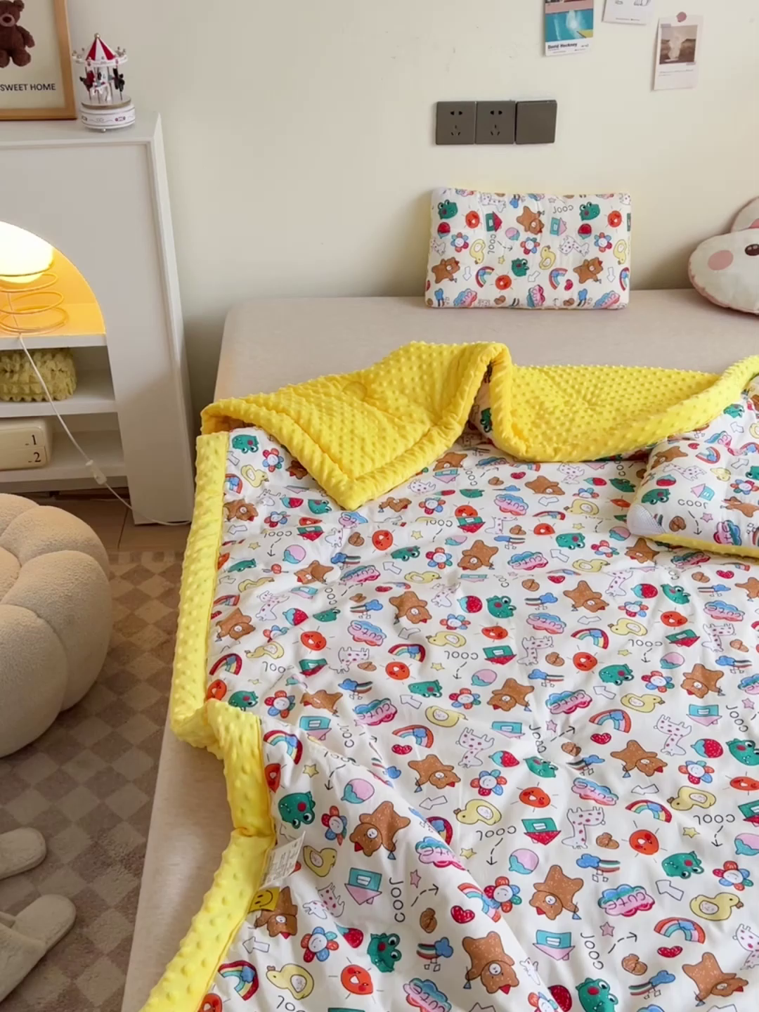 91家纺网 家纺一手货源 找家纺 十九色 2025秋冬新款全棉豆豆被春秋被被子被芯 彩虹乐园