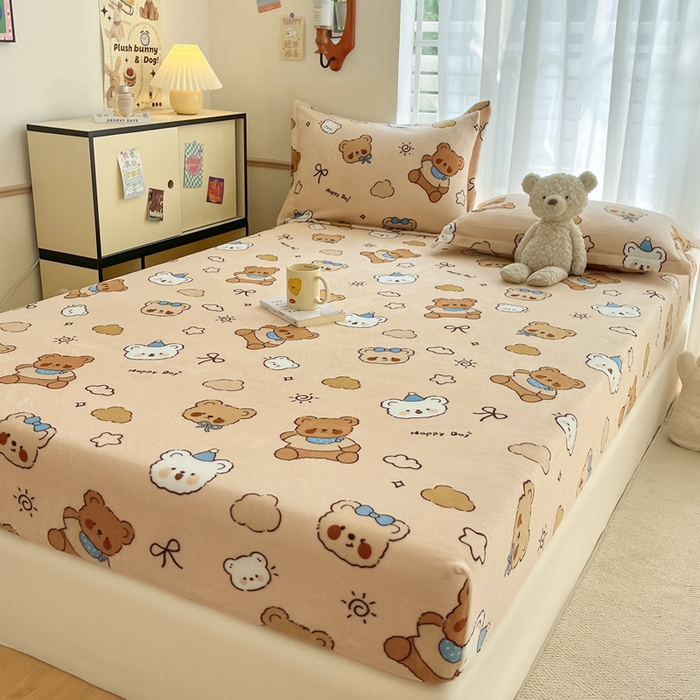 91家纺网 家纺一手货源 找家纺 寻米 2025新款高克重加厚保暖牛奶绒床笠-大床图 布朗尼熊