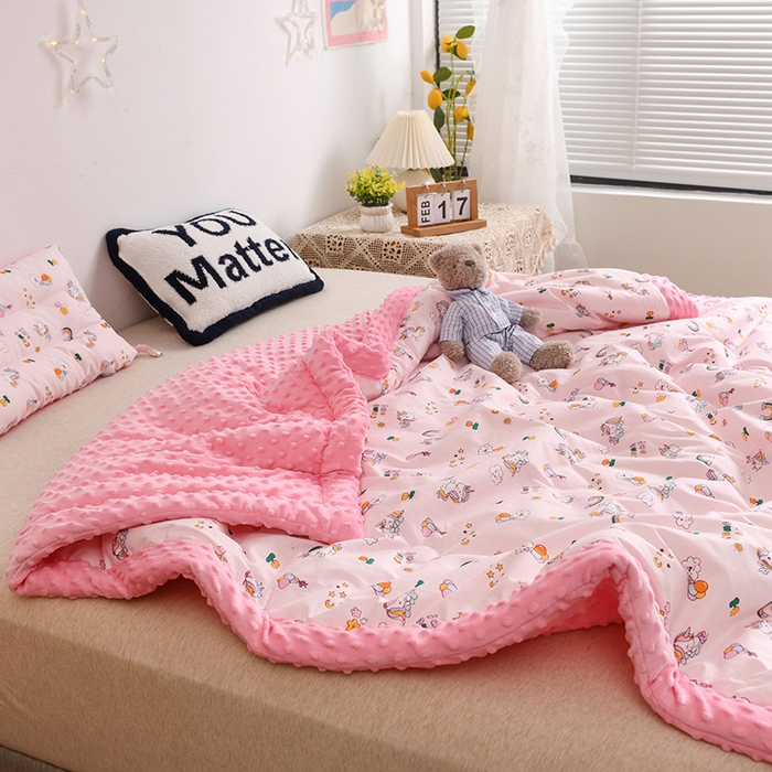 91家纺网 家纺一手货源 找家纺 十九色 2025秋冬新款全棉豆豆被春秋被被子被芯 彩虹小马