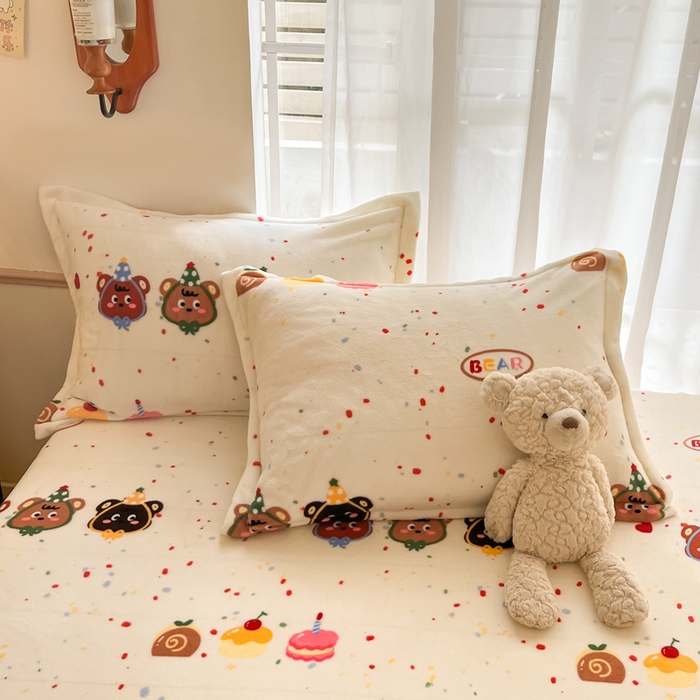 91家纺网 家纺一手货源 找家纺 寻米 2025新款高克重加厚保暖牛奶绒床笠-大床图 彩虹小熊