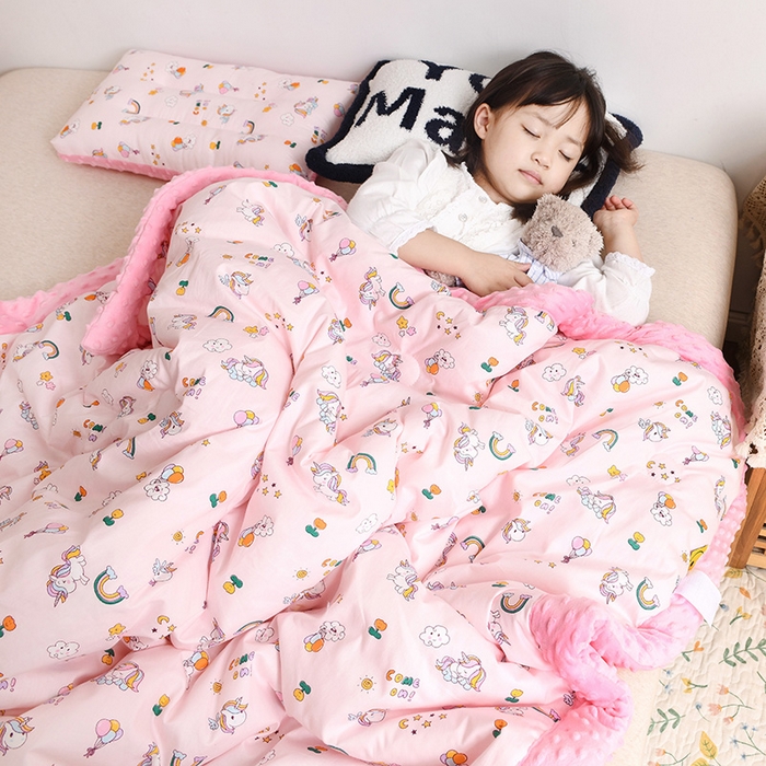 91家纺网 家纺一手货源 找家纺 十九色 2025秋冬新款全棉豆豆被春秋被被子被芯 彩虹小马