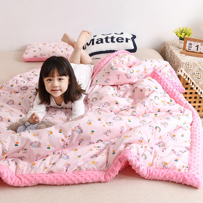 91家纺网 家纺一手货源 找家纺 十九色 2025秋冬新款全棉豆豆被春秋被被子被芯 彩虹小马