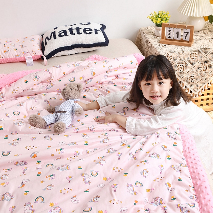 91家纺网 家纺一手货源 找家纺 十九色 2025秋冬新款全棉豆豆被春秋被被子被芯 彩虹小马