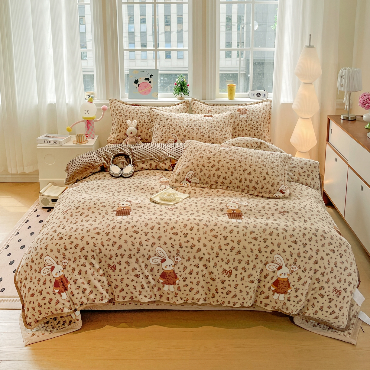 91家纺网 家纺一手货源 找家纺 元熙 2025新款印花小清新韩国绒牛奶绒豆豆床盖四件套-织梦时空