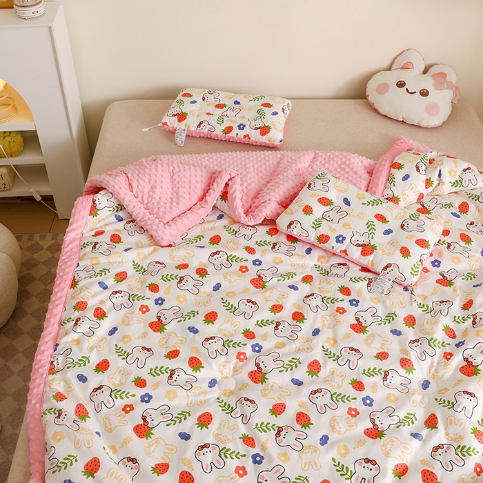 91家纺网 家纺一手货源 找家纺 十九色 2025秋冬新款全棉豆豆被春秋被被子被芯 大白兔