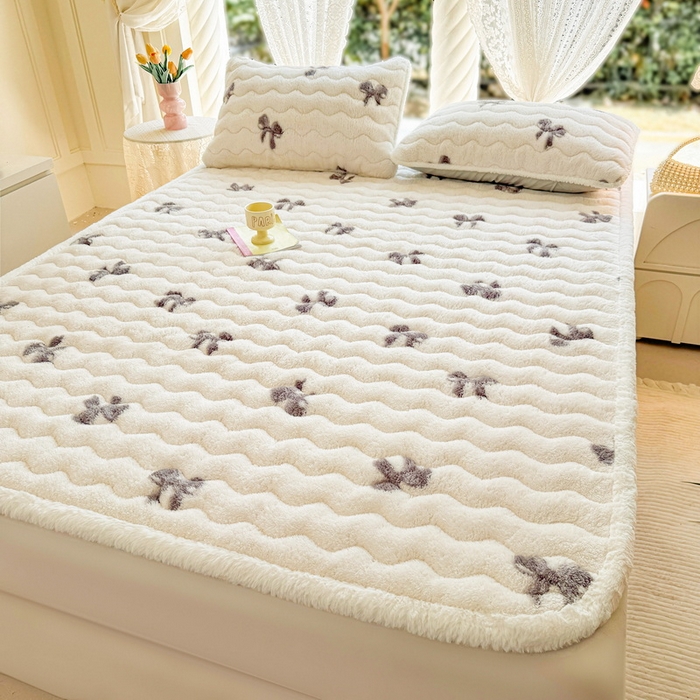 91家纺网 家纺一手货源 找家纺 （总）LIFE.丽芙 2025秋冬新款北极绒加厚夹棉床垫床护垫单件牛奶绒床褥床垫子三件套