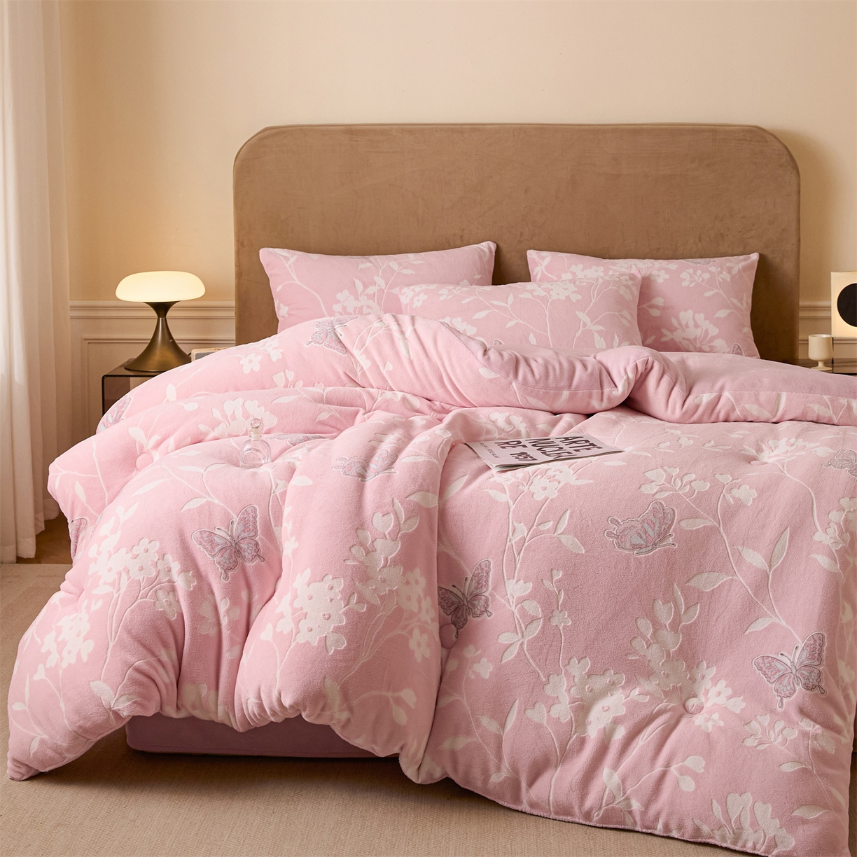 91家纺网 家纺一手货源 找家纺 星座家纺 2025新款雕花绒被子被芯冬被 蝶舞-豆沙