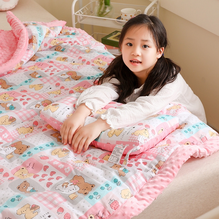 91家纺网 家纺一手货源 找家纺 十九色 2025秋冬新款全棉豆豆被春秋被被子被芯 蛋糕熊