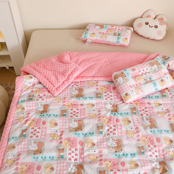 91家纺网 家纺一手货源 找家纺 十九色 2025秋冬新款全棉豆豆被春秋被被子被芯 蛋糕熊