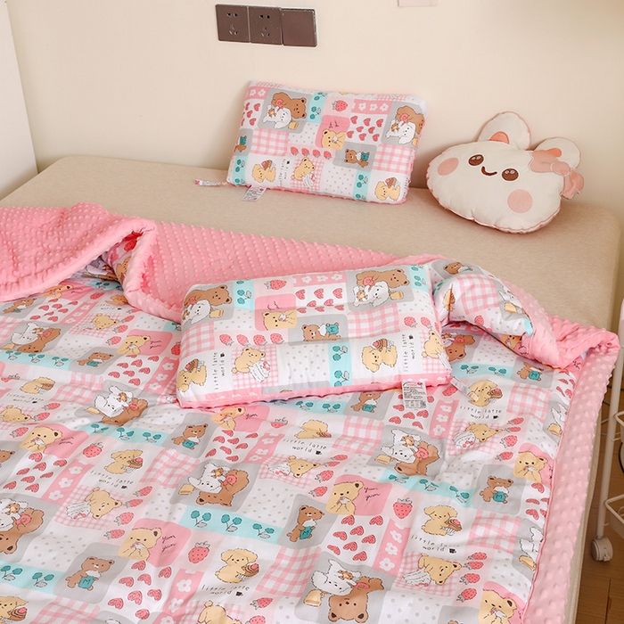 91家纺网 家纺一手货源 找家纺 十九色 2025秋冬新款全棉豆豆被春秋被被子被芯 蛋糕熊