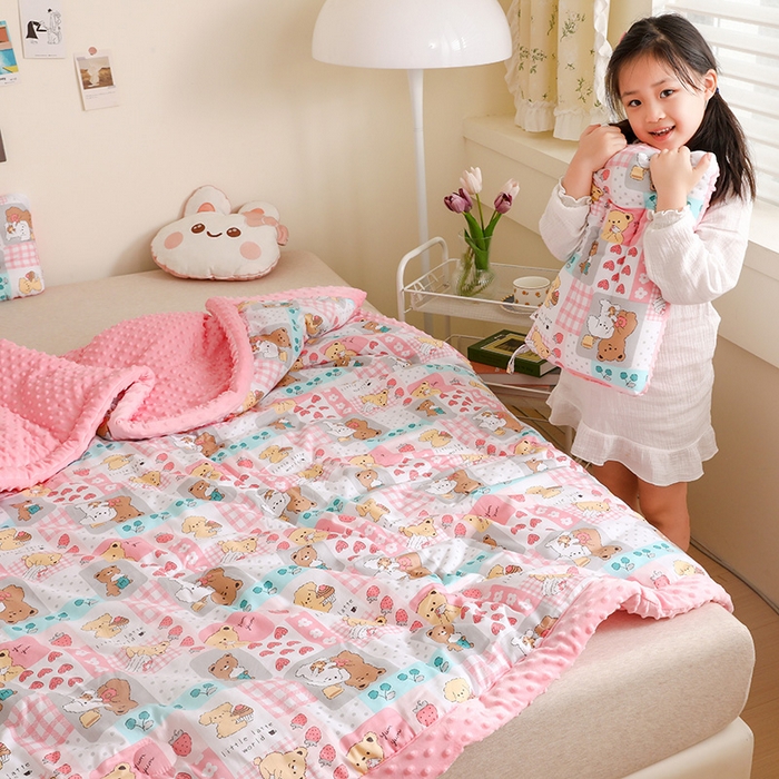 91家纺网 家纺一手货源 找家纺 十九色 2025秋冬新款全棉豆豆被春秋被被子被芯 蛋糕熊